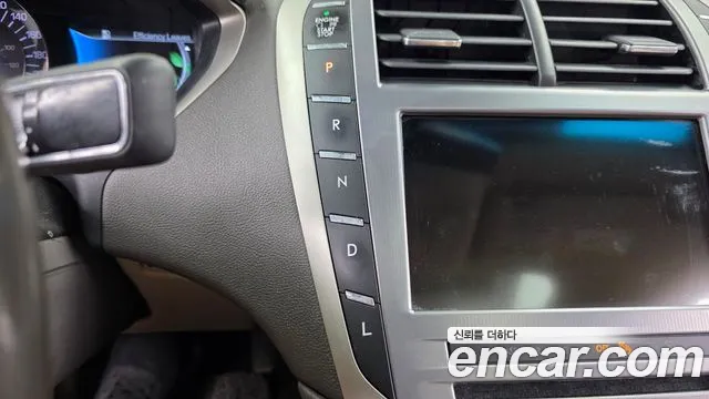 Lincoln MKZ 2018 thumb 9