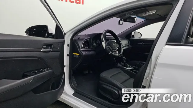 Hyundai Avante 2016 thumb 10