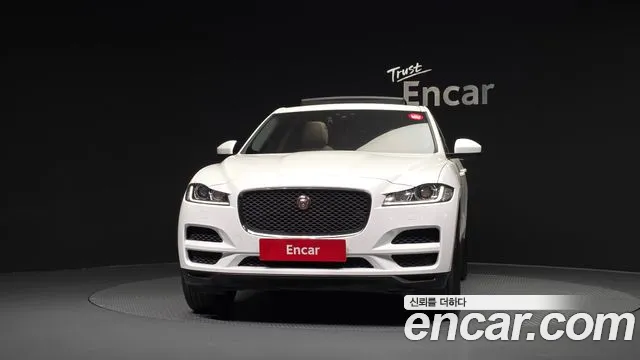 Jaguar F-Pace 2017 thumb 3
