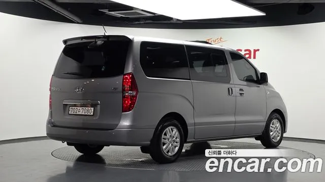 Hyundai Starex 2015 thumb 2