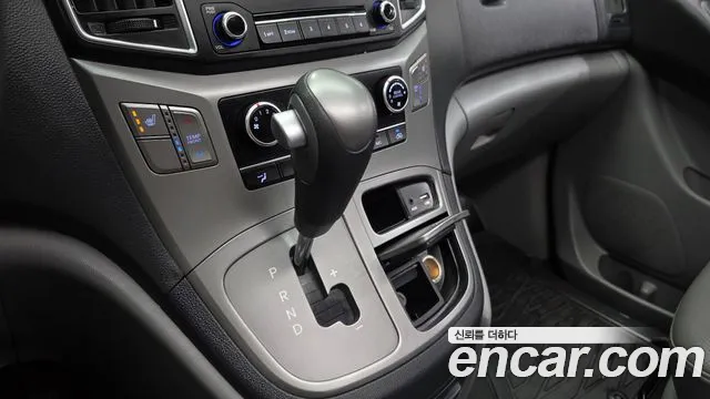 Hyundai Starex 2015 thumb 9