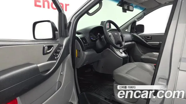 Hyundai Starex 2015 thumb 10