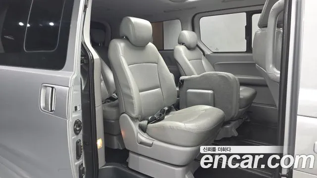 Hyundai Starex 2015 thumb 12