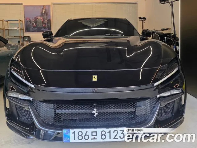 Ferrari Purosangue 2024 thumb 3