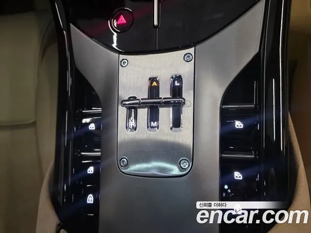 Ferrari Purosangue 2024 thumb 9