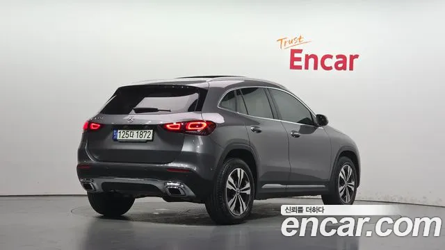 Mercedes-Benz GLA 2021 thumb 2