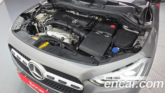 Mercedes-Benz GLA 2021 thumb 6
