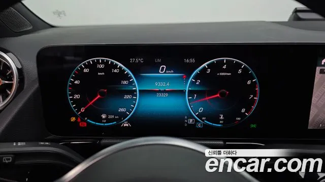 Mercedes-Benz GLA 2021 thumb 8