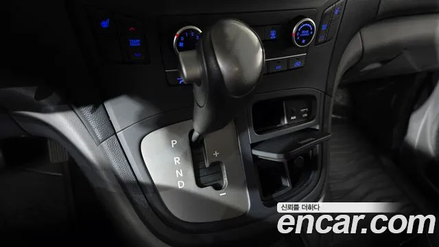 Hyundai Starex 2018 thumb 9