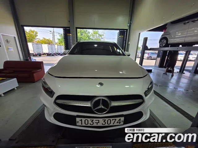 Mercedes-Benz A-Класс 2020 thumb 3