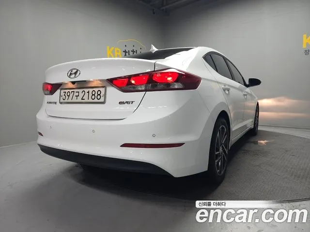 Hyundai Avante 2016 thumb 5