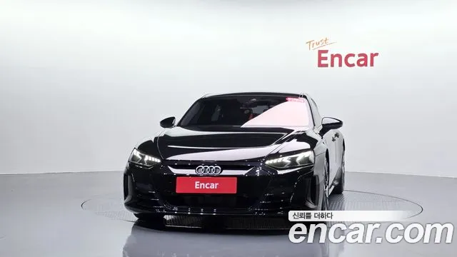 Audi e-tron GT 2022 thumb 2