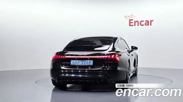 Audi e-tron GT 2022 thumb 3