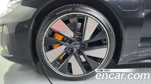 Audi e-tron GT 2022 thumb 4