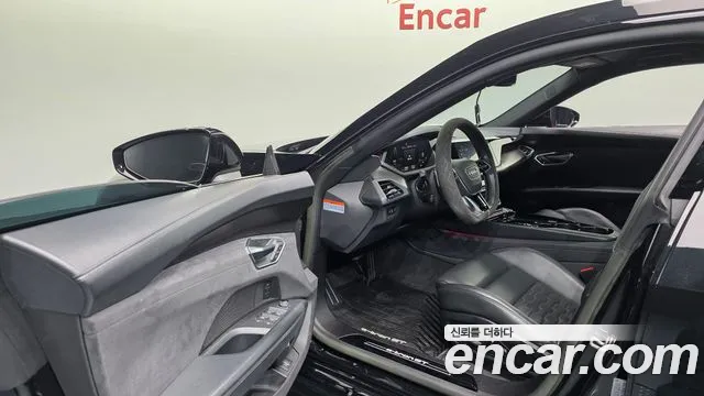 Audi e-tron GT 2022 thumb 9