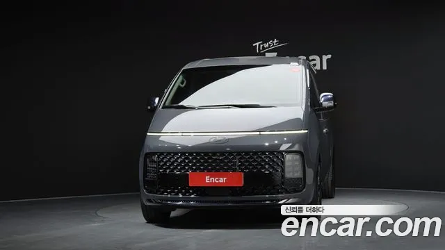 Hyundai Staria 2025 thumb 3