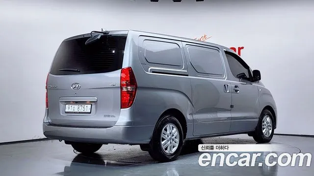 Hyundai Starex 2016 thumb 2
