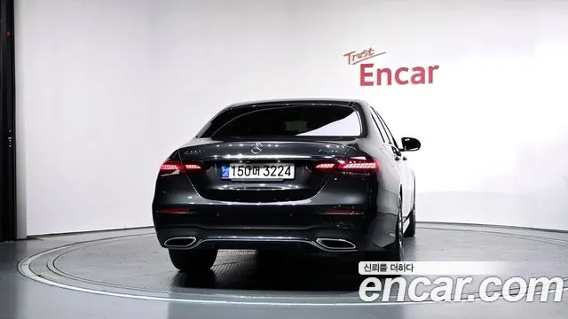 Mercedes-Benz E-Класс 2021 thumb 4