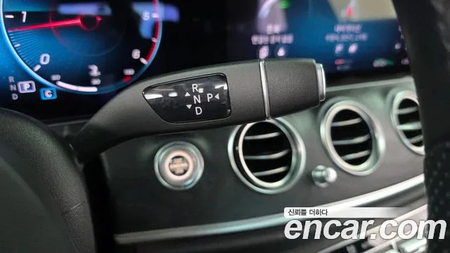 Mercedes-Benz E-Класс 2021 thumb 9