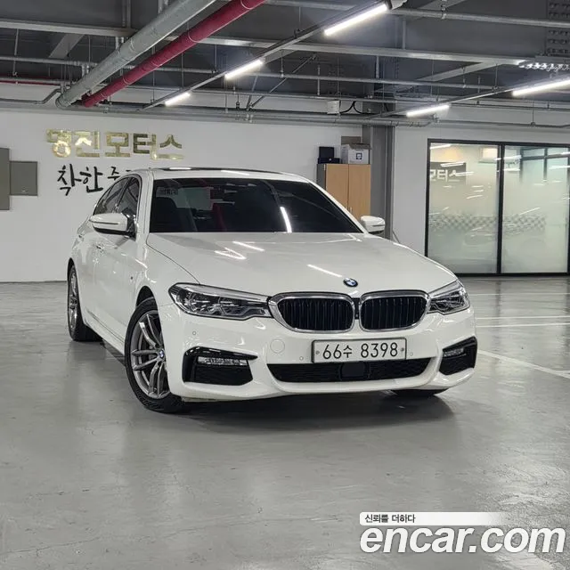 BMW 5-Series 2018 thumb 12