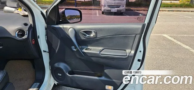 Renault-KoreaSamsung QM5 2011 thumb 12