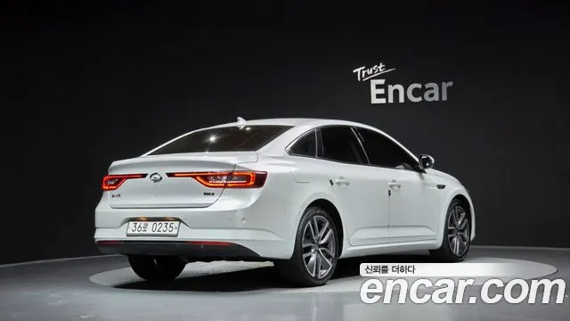 Renault-KoreaSamsung Megane 2016 thumb 2