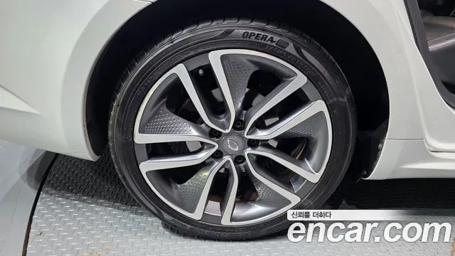 Renault-KoreaSamsung Megane 2016 thumb 5