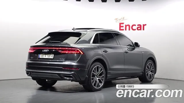 Audi Q8 2020 thumb 2