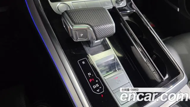 Audi Q8 2020 thumb 9