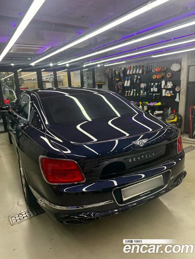 Bentley Flying Spur 2021 thumb 2