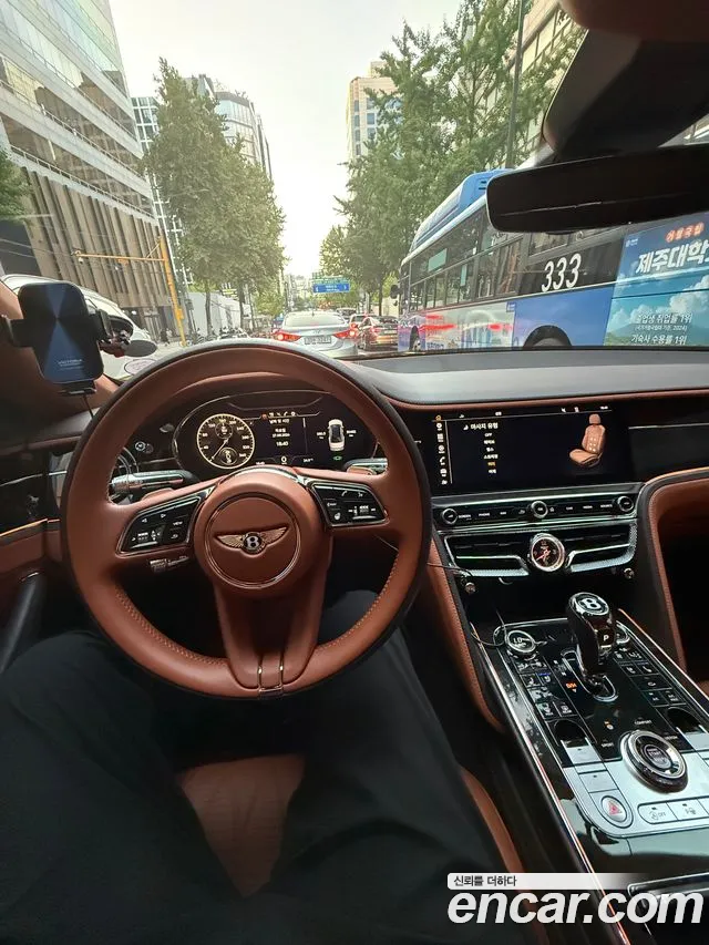 Bentley Flying Spur 2021 thumb 9