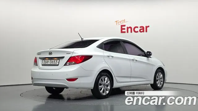 Hyundai Accent 2015 thumb 2