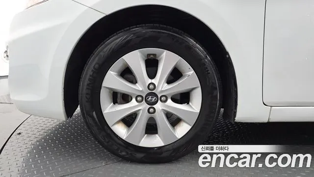 Hyundai Accent 2015 thumb 5
