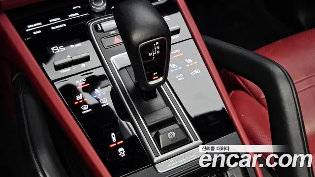 Porsche Cayenne 2019 thumb 9