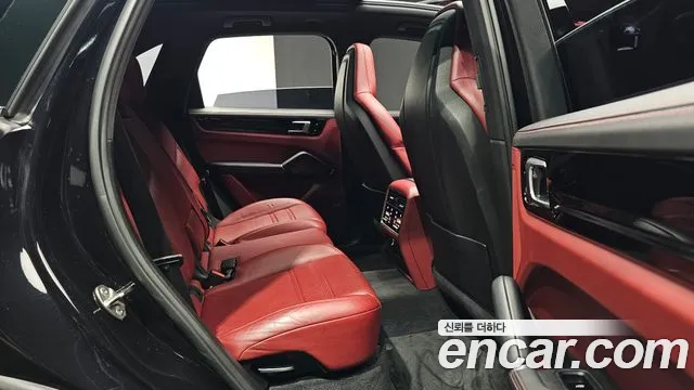 Porsche Cayenne 2019 thumb 12