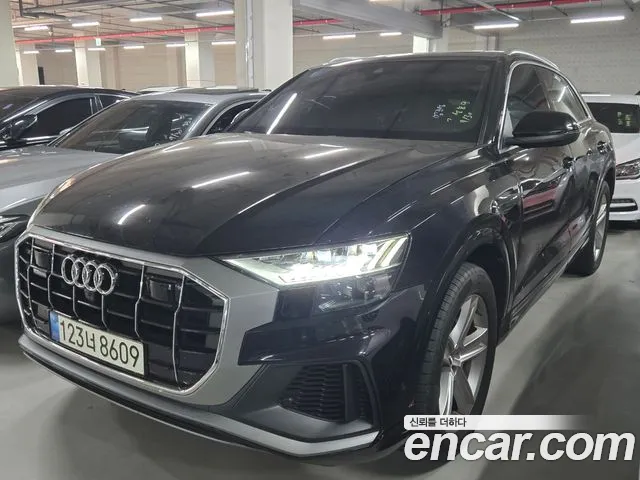 Audi Q8 2021 thumb 11