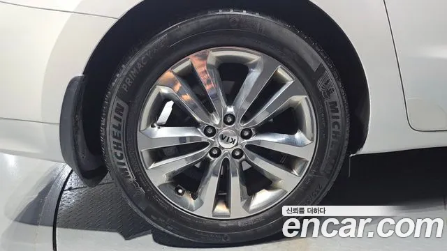 Kia Carnival 2016 thumb 5