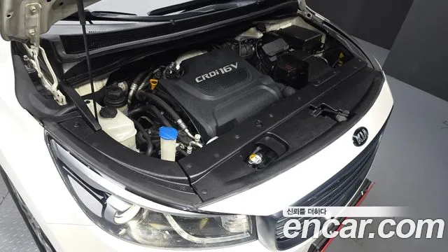 Kia Carnival 2016 thumb 6