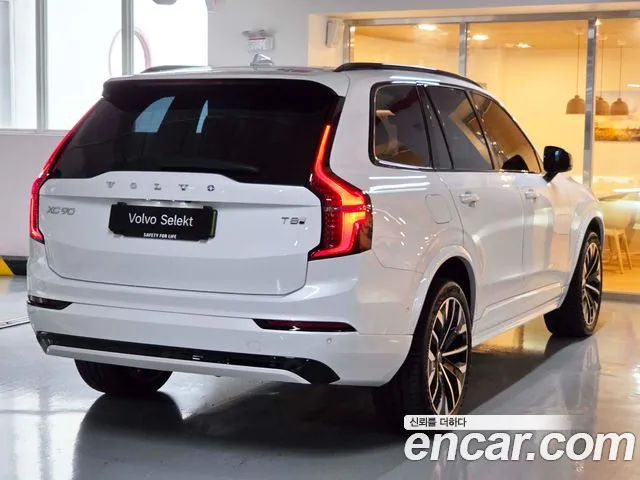Volvo XC90 2025 thumb 2