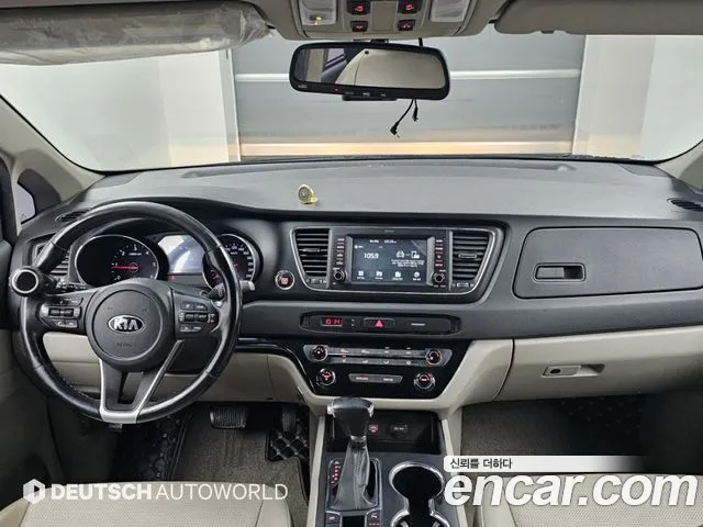 Kia Carnival 2018 thumb 7