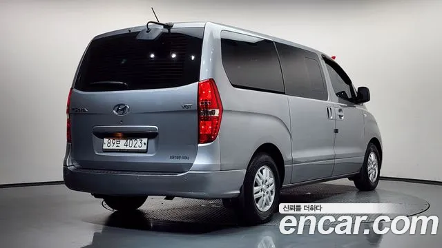 Hyundai Starex 2015 thumb 2