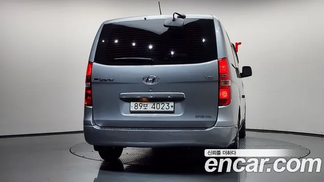 Hyundai Starex 2015 thumb 4