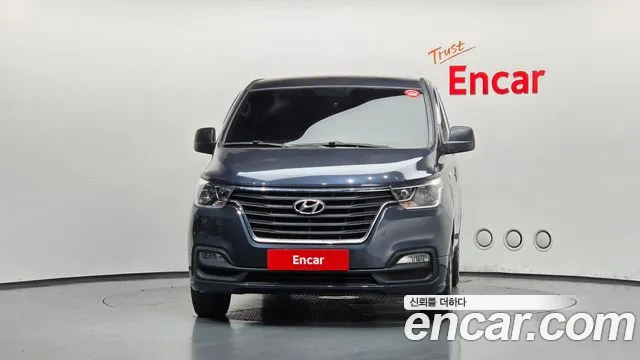 Hyundai Starex 2018 thumb 3