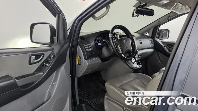 Hyundai Starex 2018 thumb 10