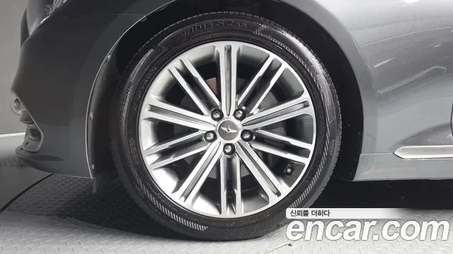 Genesis G80 2019 thumb 4
