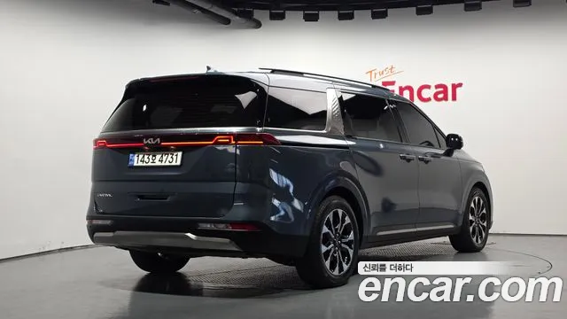 Kia Carnival 2022 thumb 2