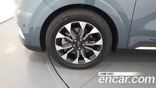 Kia Carnival 2022 thumb 5