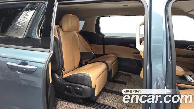 Kia Carnival 2022 thumb 11