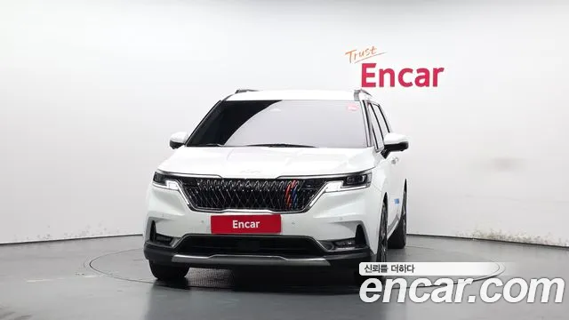 Kia Carnival 2023 thumb 3