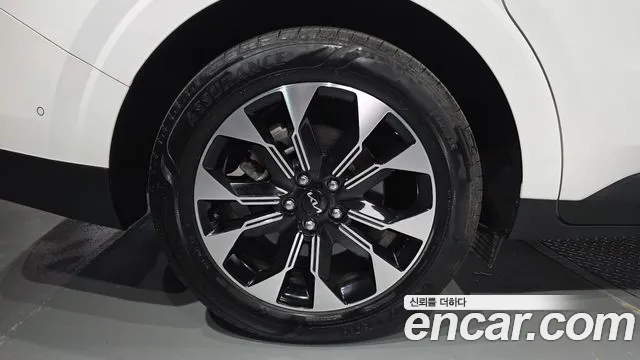Kia Carnival 2023 thumb 5